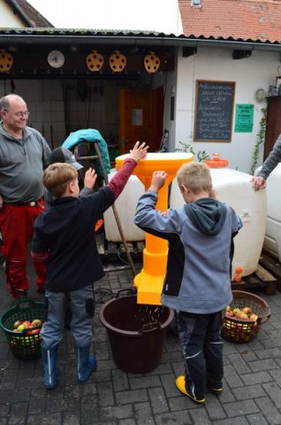 Vom Apfel zum Saft 2014