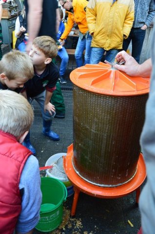 Vom Apfel zum Saft 2014